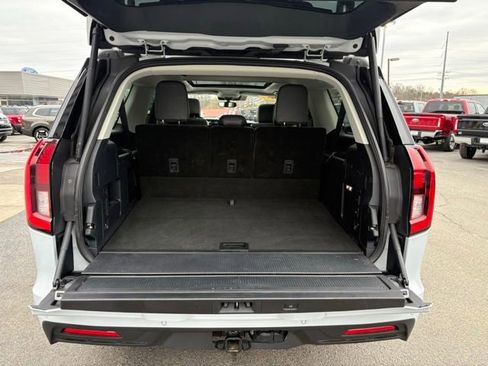 Used 2025 Ford Expedition Max Active image 34