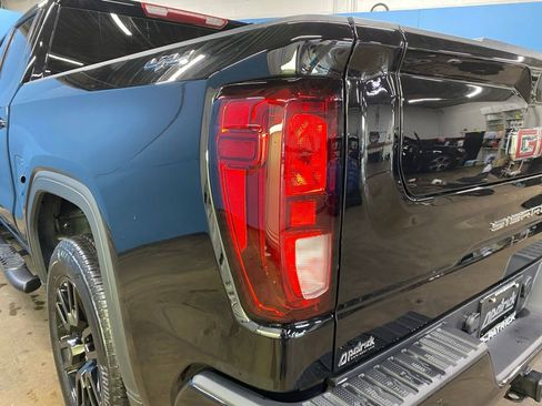 Used 2024 GMC Sierra 1500 Elevation image 9