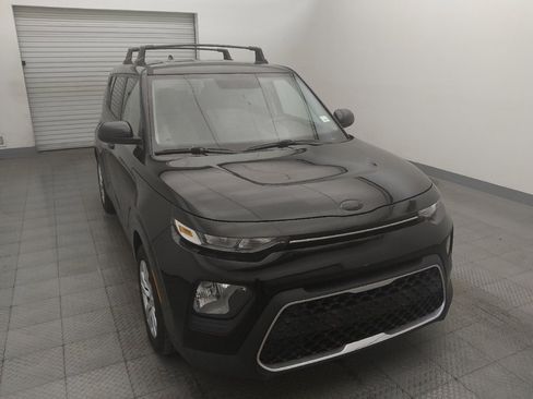 Used 2020 Kia Soul LX FWD image 14