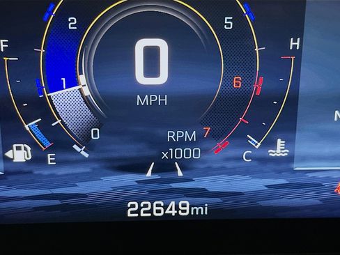 Used 2025 Chevrolet Traverse LT image 19