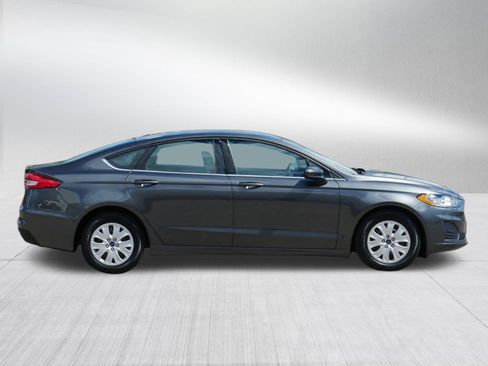 Used 2019 Ford Fusion S FWD image 8