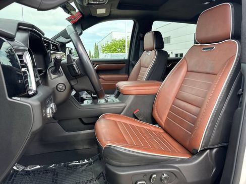 Used 2024 GMC Sierra 1500 Denali Ultimate AWD/4WD image 17