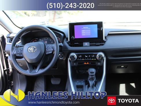 Used 2025 Toyota RAV4 XLE FWD image 17