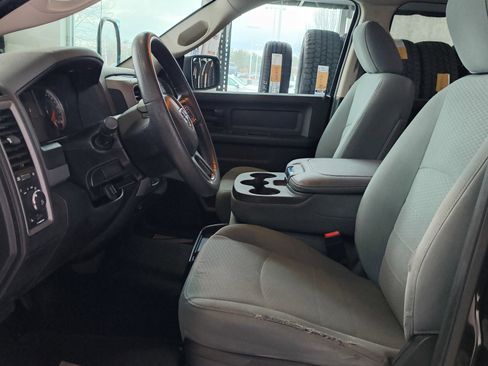 Used 2017 RAM 1500 Express w/ Black Ram 1500 Express Group image 21