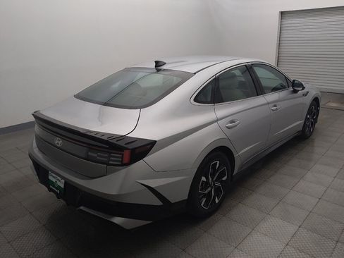 Used 2025 Hyundai Sonata SEL FWD image 9