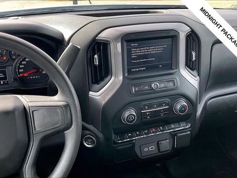 Used 2024 Chevrolet Silverado 1500 W/T w/ Z71 Off-Road Package AWD/4WD image 6