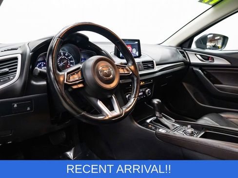 Used 2017 MAZDA MAZDA3 Touring image 22
