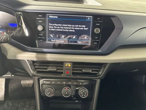 Used 2023 Volkswagen Taos SE image 21