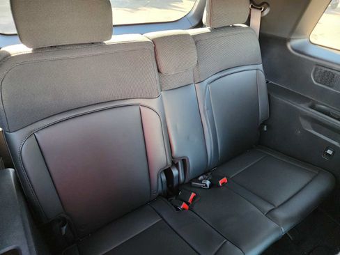 Used 2027 Kia Telluride S w/ Towing Package FWD image 15
