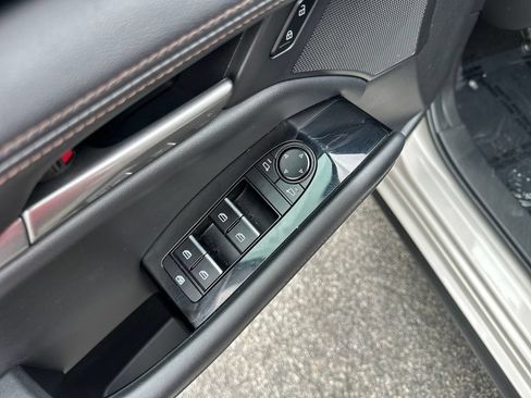 Used 2024 MAZDA MAZDA3 s FWD image 14