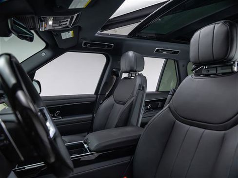 New 2026 Land Rover Range Rover SE AWD/4WD image 16