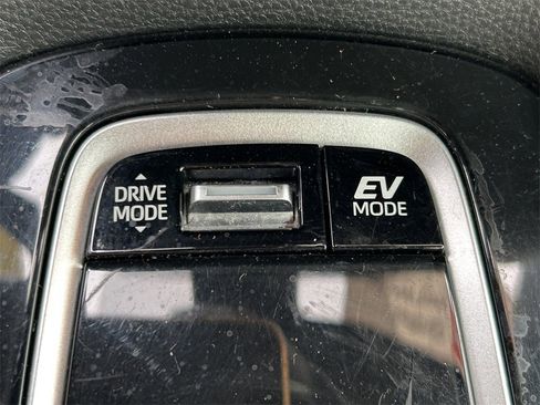 Used 2024 Toyota Corolla SE image 26