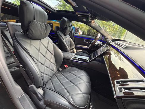 Used 2024 Mercedes-Benz Maybach S 580 4MATIC image 46