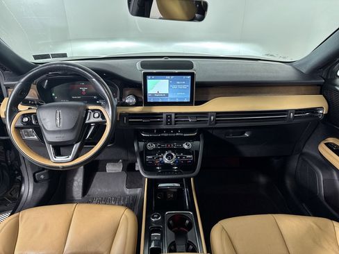 Used 2022 Lincoln Corsair Reserve w/ Equipment Group 201A image 3