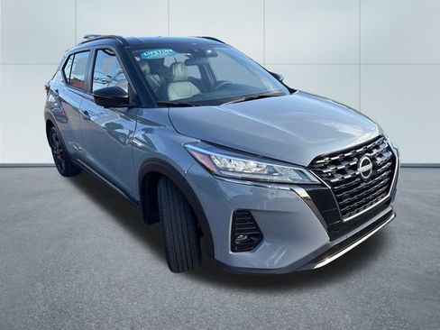 Used 2024 Nissan Kicks SR w/ SR Premium Package FWD image 5