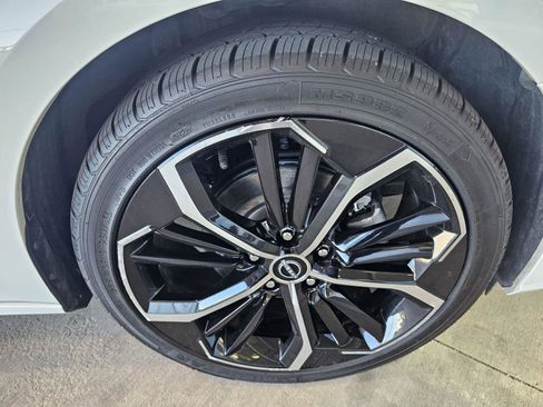 Used 2023 Nissan Altima 2.5 SR image 10