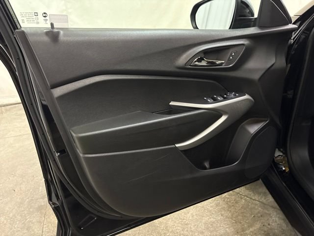 Used 2024 Chevrolet Trax RS FWD image 29