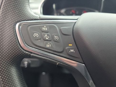 Used 2021 Chevrolet Equinox LT FWD image 21