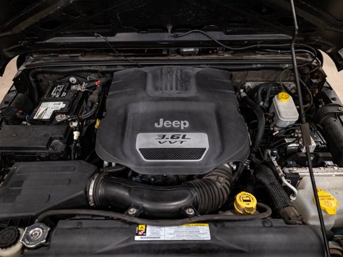 Used 2012 Jeep Wrangler Sport image 11