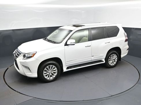 Used 2015 Lexus GX 460 w/ Premium Package AWD/4WD image 31
