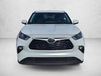Certified 2024 Toyota Highlander LE FWD video 2