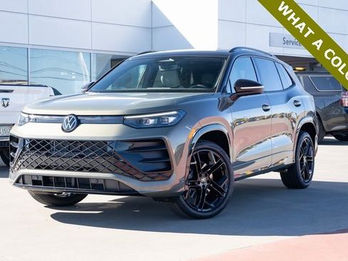 New 2026 Volkswagen Tiguan SE R-Line image 2