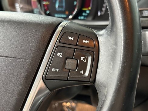 Used 2015 Volvo XC60 T5 Premier image 24
