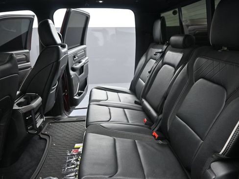 Used 2025 RAM 1500 Limited AWD/4WD image 16