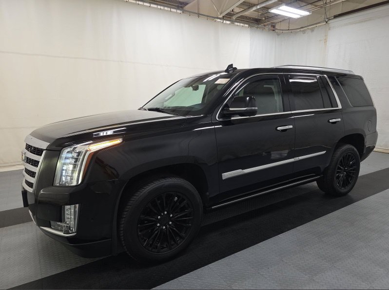Used 2019 Cadillac Escalade Premium Luxury AWD/4WD image 2