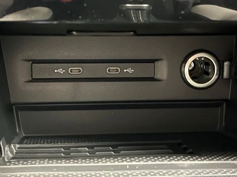 New 2025 Volkswagen Taos SE image 11