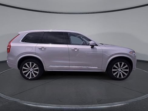 Certified 2025 Volvo XC90 B5 Core AWD/4WD image 12