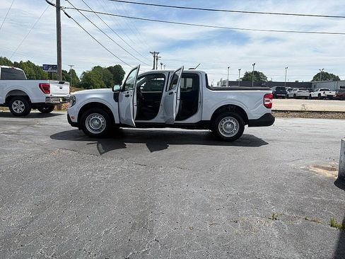 Used 2025 Ford Maverick XL w/ Equipment Group 101A AWD/4WD image 11
