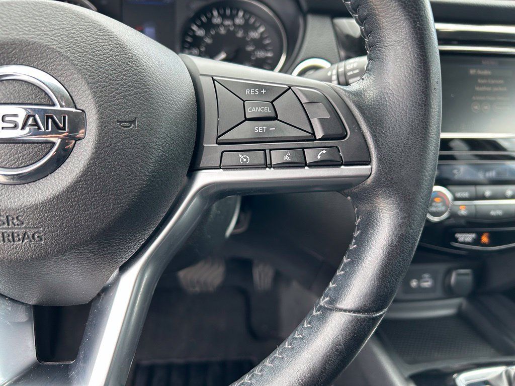 Used 2020 Nissan Rogue SV AWD/4WD image 15