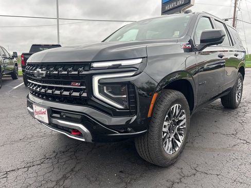 Used 2025 Chevrolet Tahoe Z71 AWD/4WD image 1