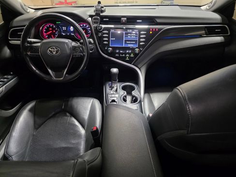 Used 2018 Toyota Camry XSE FWD image 14
