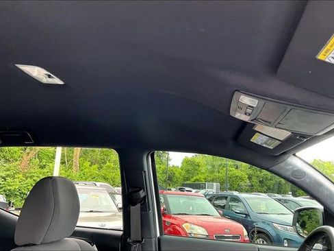 Used 2018 Toyota Tacoma TRD Sport w/ Technology Package AWD/4WD image 21