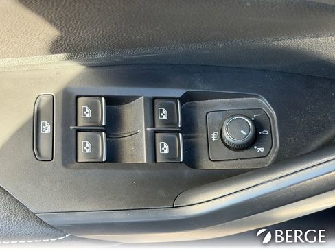 Used 2024 Volkswagen Jetta S image 19