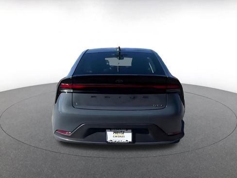 Used 2025 Toyota Prius LE image 11