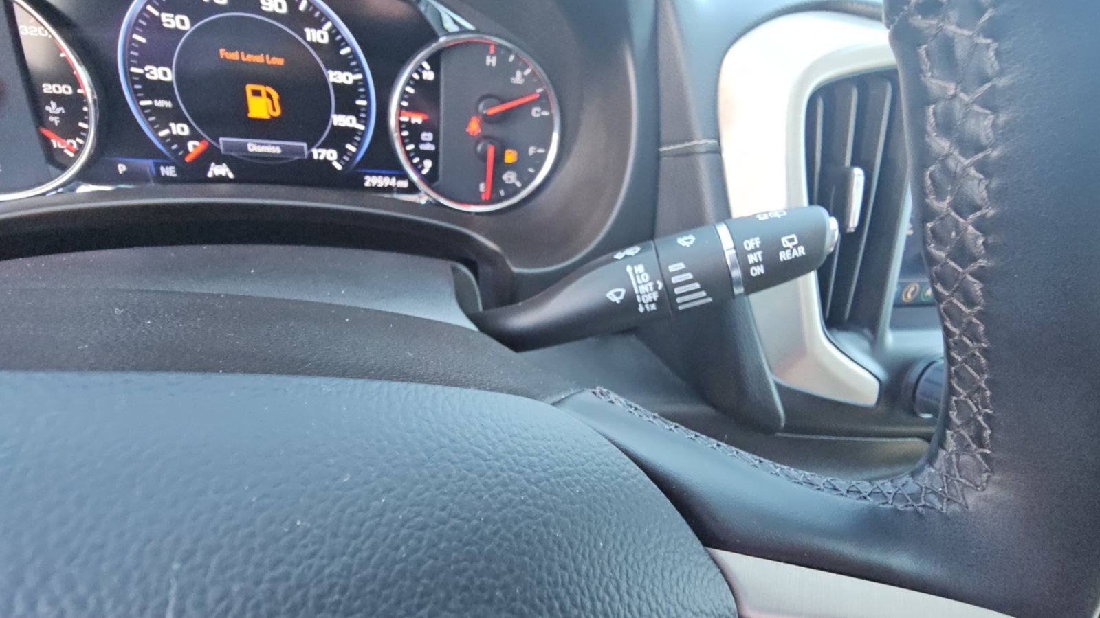 Used 2024 GMC Terrain Denali w/ Denali Premium Package AWD/4WD image 13
