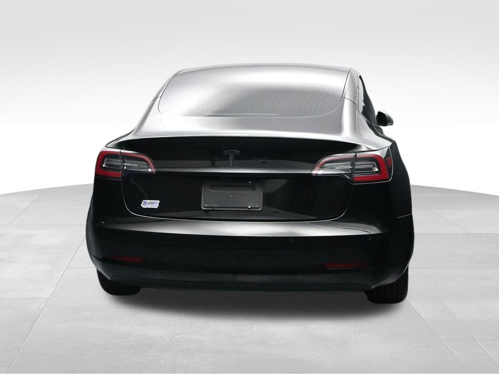 Used 2020 Tesla Model 3 Standard Range RWD image 4