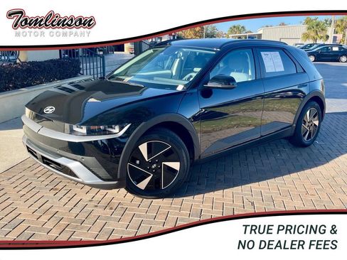 Used 2025 Hyundai Ioniq 5 SEL image 1