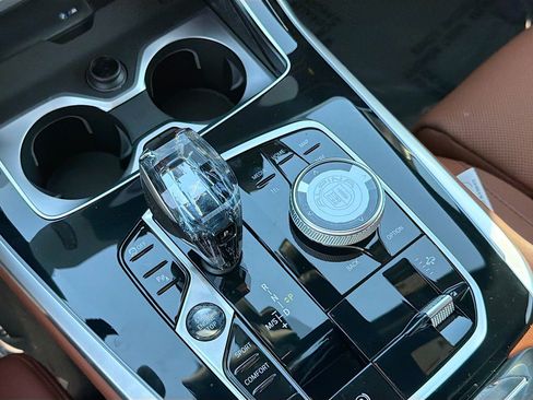New 2026 BMW ALPINA XB7 AWD/4WD image 28