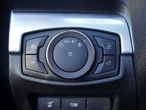 Used 2019 Ford Explorer Sport image 18