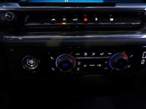 Used 2024 Chevrolet Silverado 1500 LT image 15