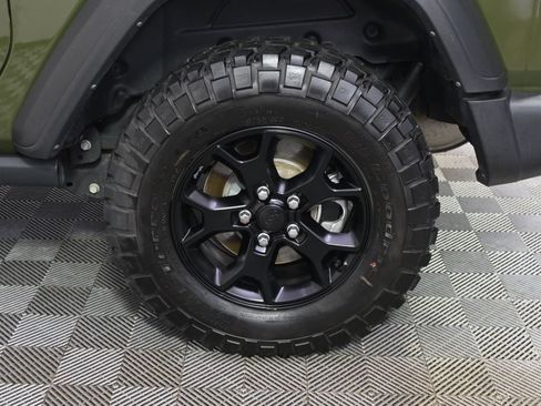 Used 2021 Jeep Wrangler Sport AWD/4WD image 19