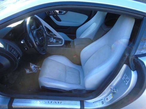 Used 2016 Jaguar F-TYPE Coupe image 10