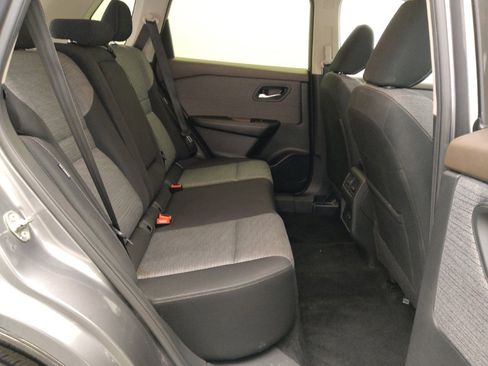 Used 2023 Nissan Rogue SV image 19