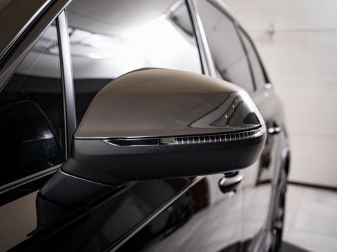 Certified 2025 Audi Q7 3.0T Premium Plus image 15