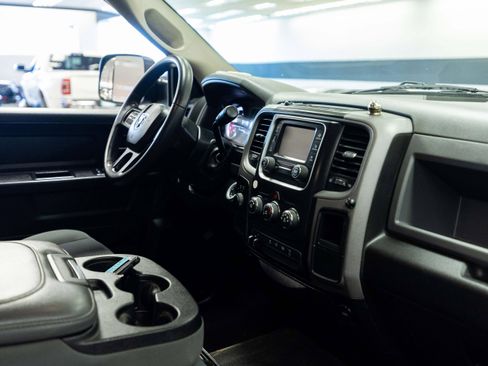 Used 2018 RAM 2500 Tradesman w/ Chrome Appearance Group AWD/4WD image 14