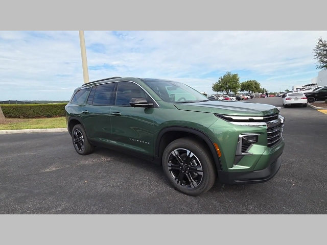 New 2027 Chevrolet Traverse LT w/ Sun and Wheel Package FWD image 27